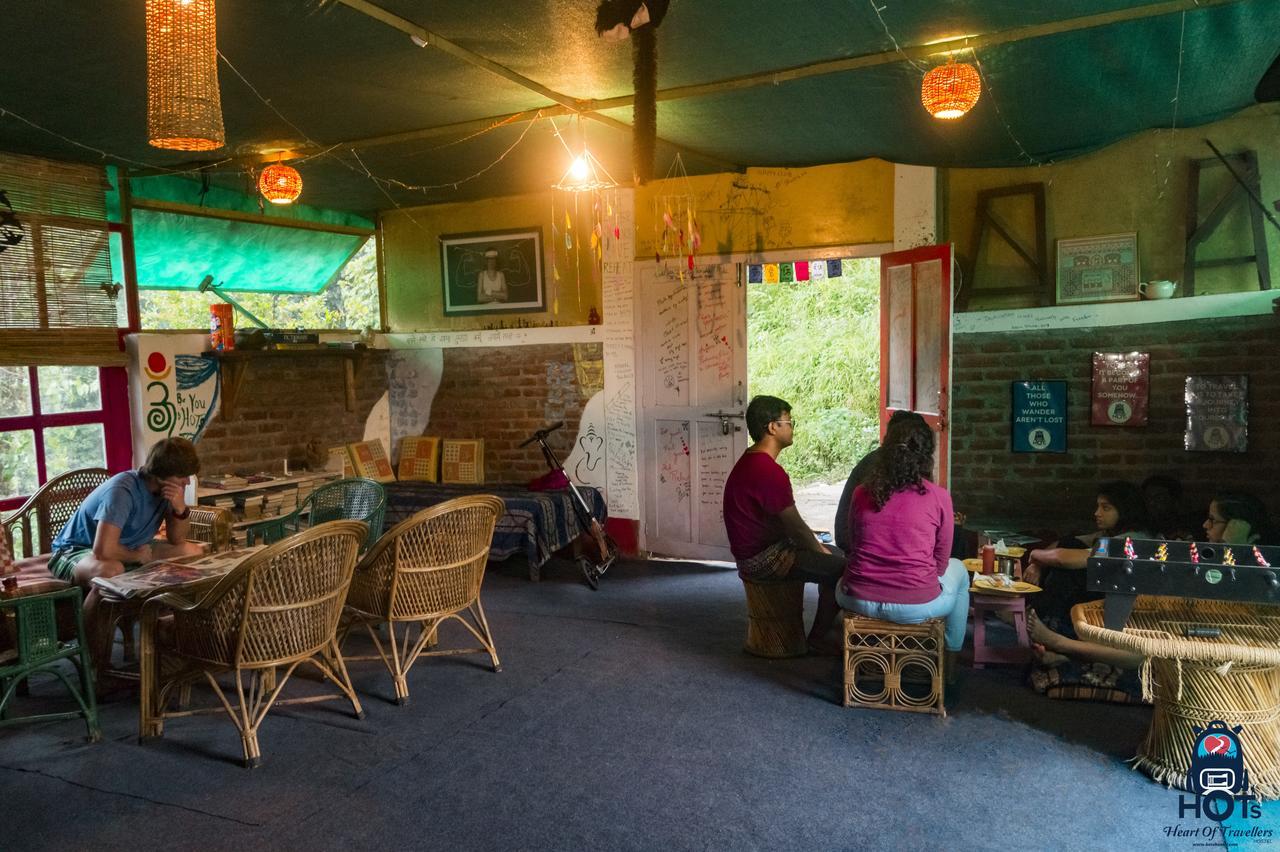 Hots Nainital Hostel Patwa Dunga ภายนอก รูปภาพ