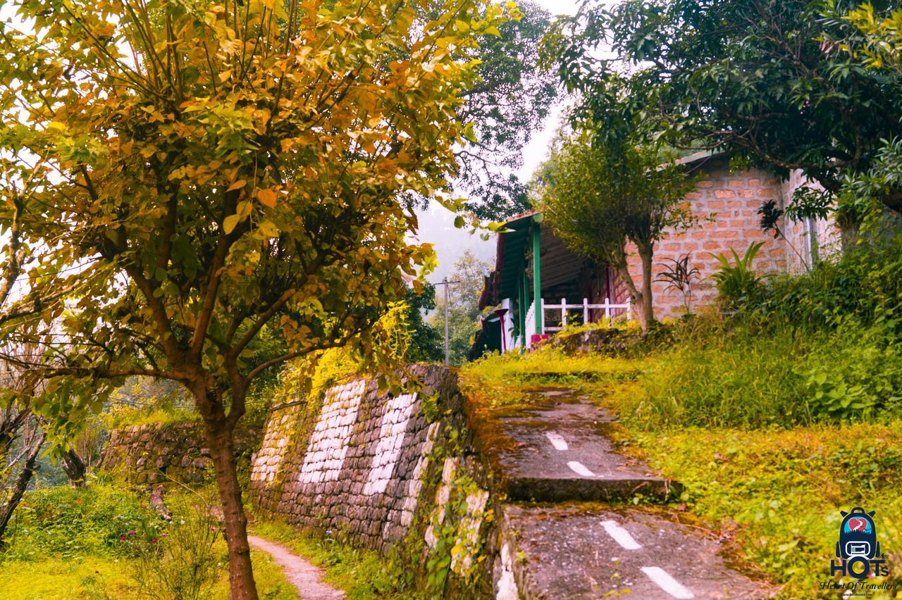 Hots Nainital Hostel Patwa Dunga ภายนอก รูปภาพ